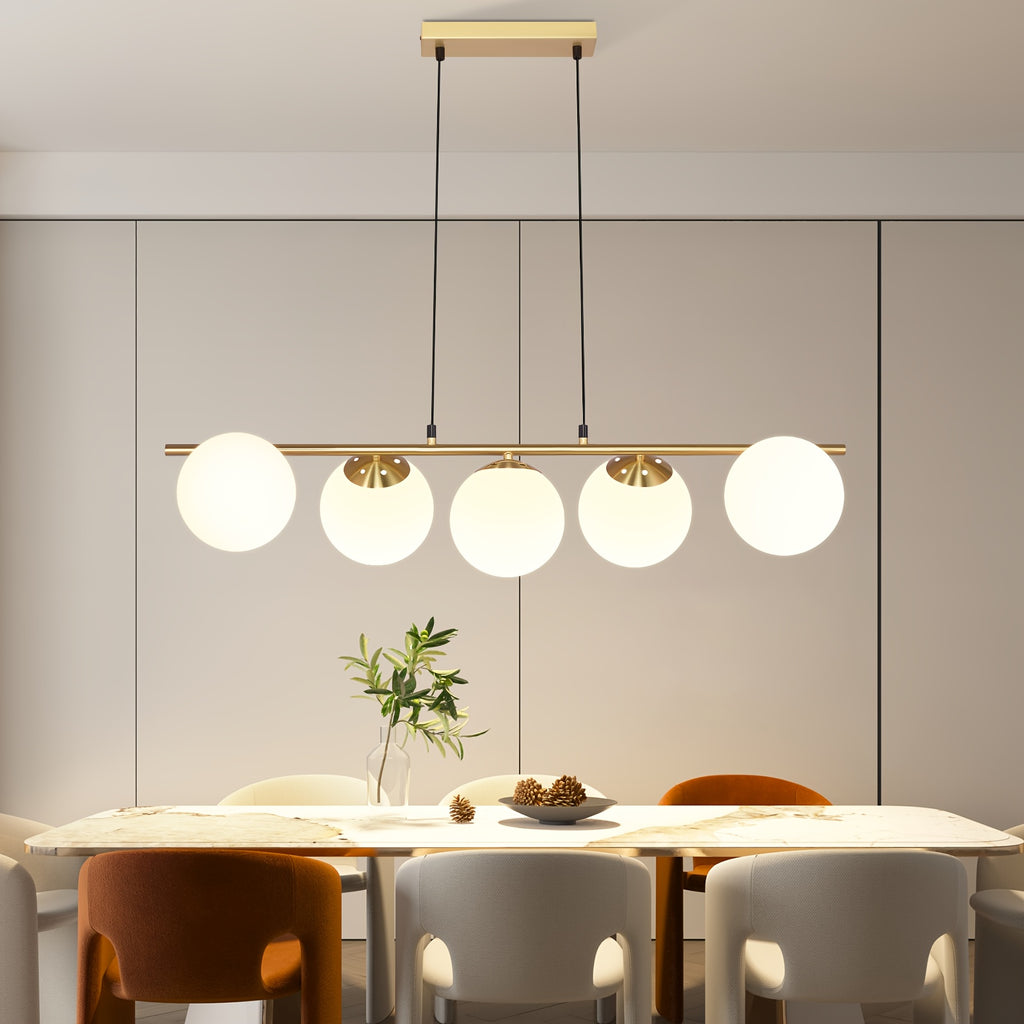 Suspension 5 globes opalins sur barre dorée de 90 cm, E27