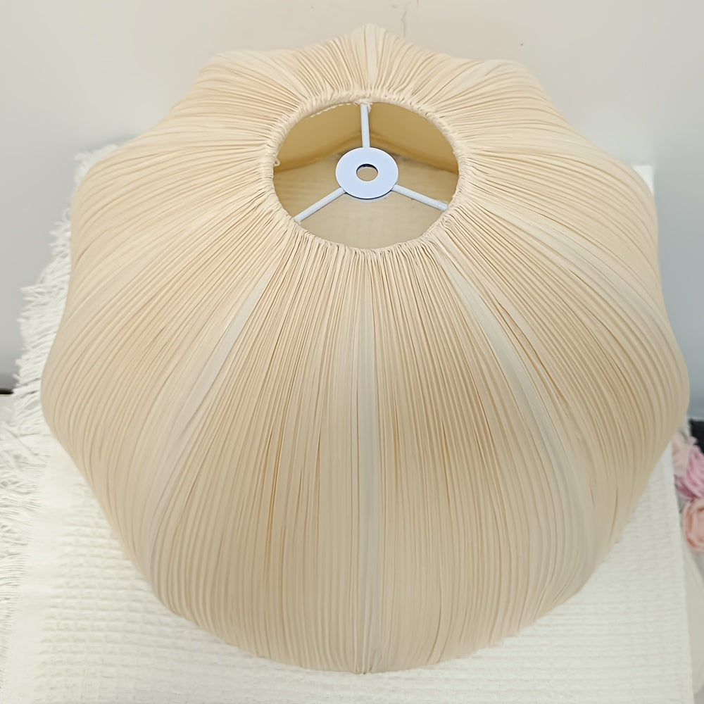 Abat-jour dôme en tissu plissé crème à bord festonné, Ø 39 cm