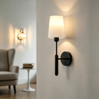 Applique murale noire à abat-jour en tissu blanc, douille E26