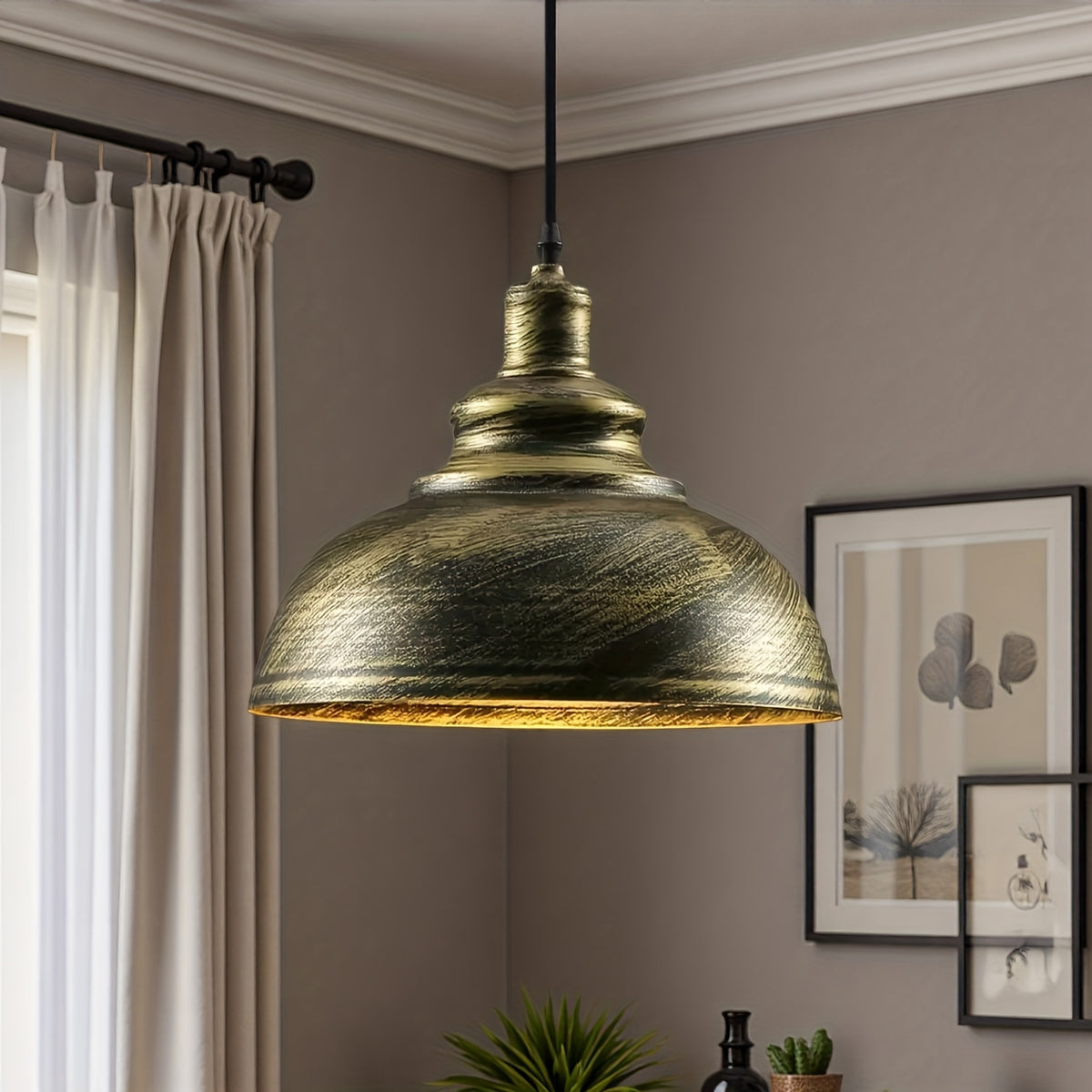 Suspension cloche industrielle en métal doré brossé, Ø 28 cm