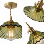 Suspension en laiton et verre plissé vert ou blanc, Ø 21,5 cm