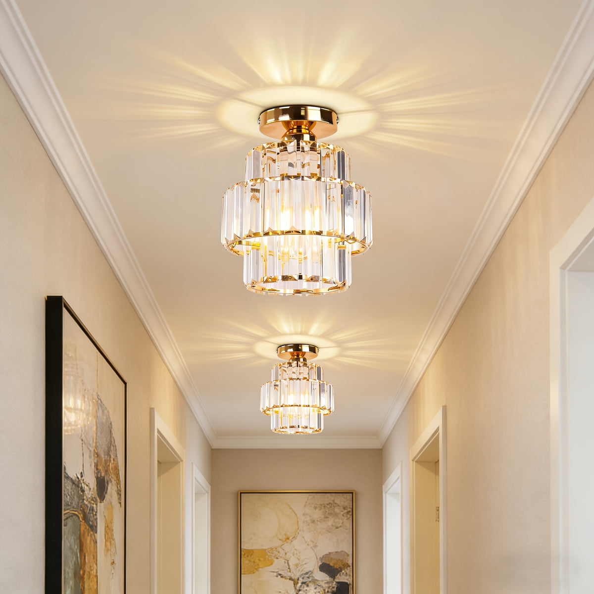 Une pose simple contre le plafond, sans suspension