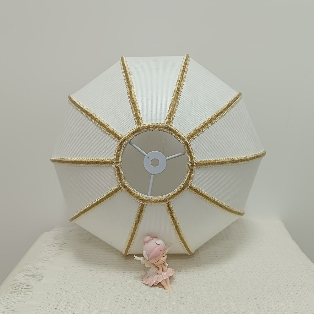 Abat-jour à pétales en tissu blanc et galon doré, Ø 33 x H 23 cm