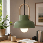Suspension dôme en métal coloré et anse effet bois, Ø 24 cm