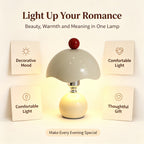 Lampe champignon crème en métal, chapeau ondulé et bouton rouge