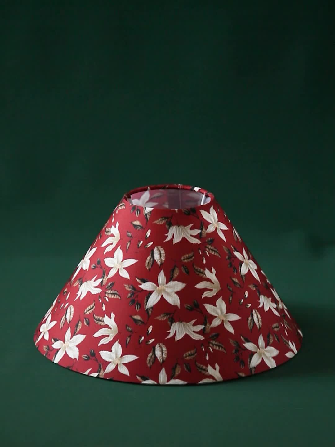 Lot de 2 abat-jour coniques rouges à fleurs crème, Ø 30 cm