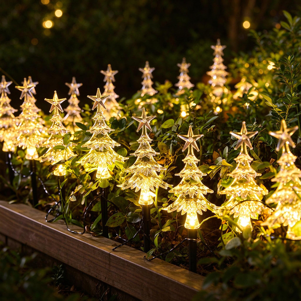 Guirlande de 10 sapins lumineux à piquer, lumière verte, à piles