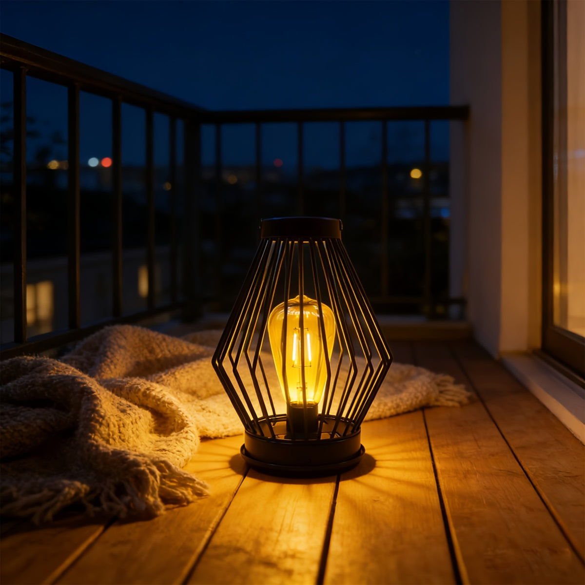 Lanterne solaire en fil de fer noir et ampoule effet Edison, 30,5 cm