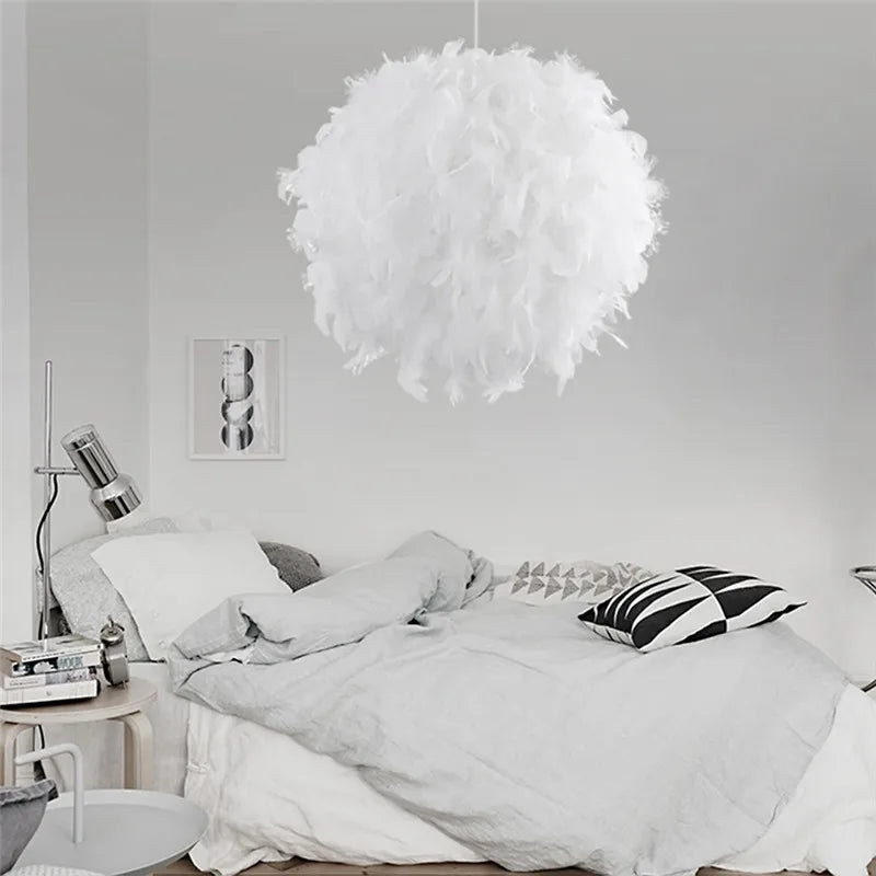 Lustre boule en plumes Ø 35 cm, blanc, rose ou lilas, douille E27