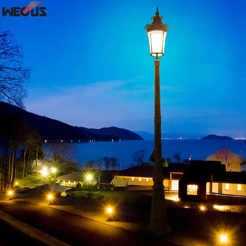 Lampadaire extérieur à l'ancienne en aluminium, 175 ou 220 cm