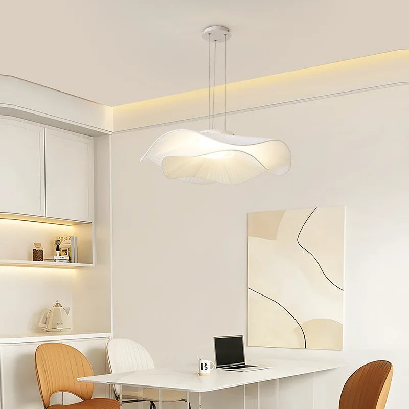 Suspension feuille de lotus en tissu plissé blanc, LED 12 W