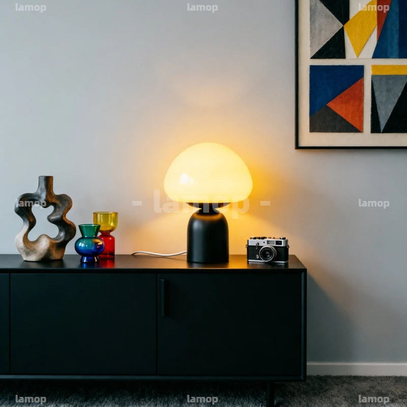 Lampe champignon en verre coloré sur pied cloche noir, câble USB