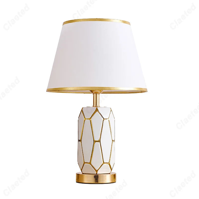 Lampe de chevet en céramique blanche à facettes dorées, 47 cm