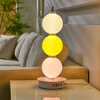 Lampadaire LED à boules acryliques pastel, empilées comme des bonbons
