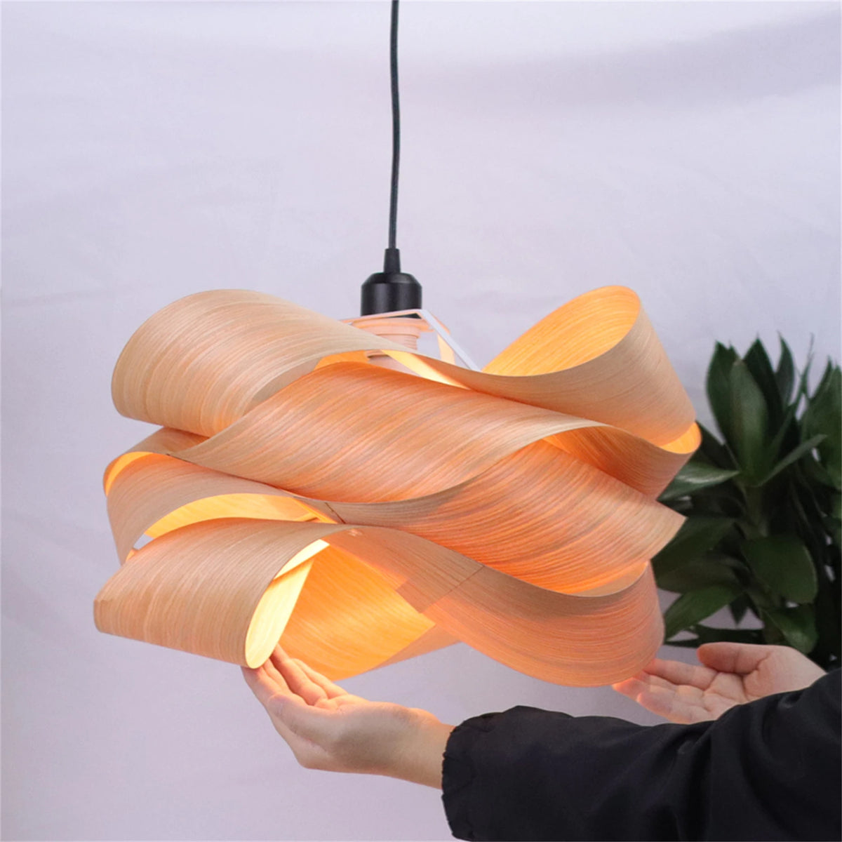 Suspension en placage de bois ondulé, abat-jour Ø 45 cm, E27