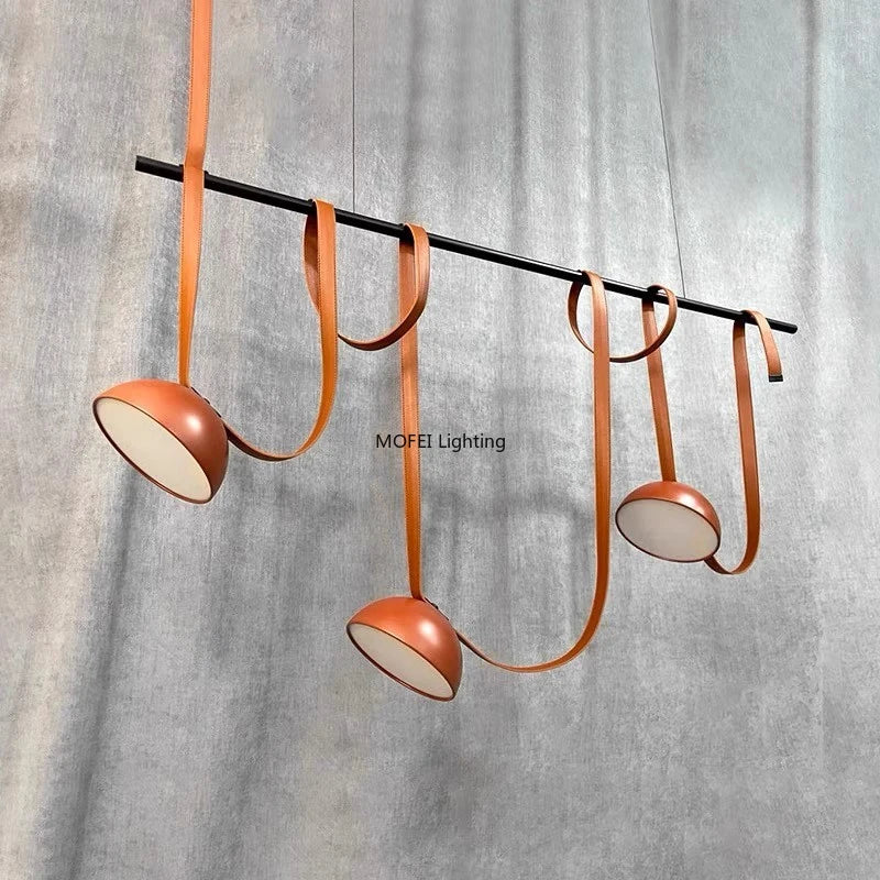 Suspension LED dôme Ø 20 cm sur sangle en cuir, noire ou terracotta