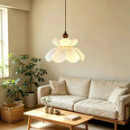 Suspension fleur en tissu plissé blanc et boule en bois, Ø 40 à 60 cm