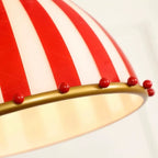 Suspension en verre rayé rouge et blanc, esprit chapiteau de cirque
