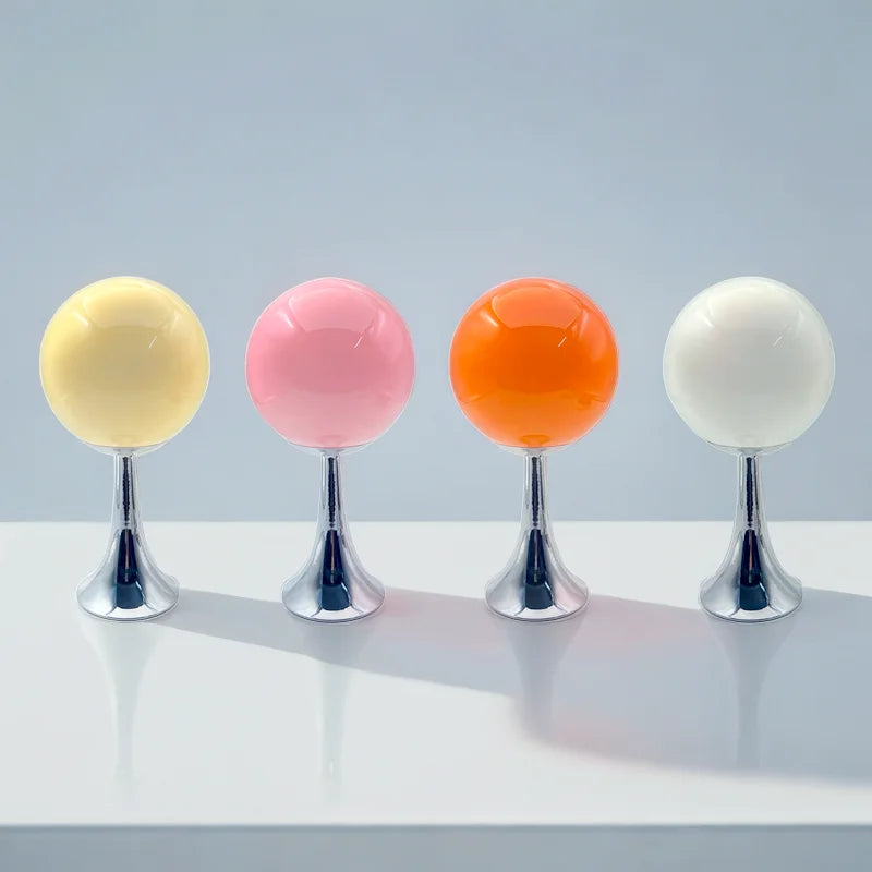 Lampe boule en verre opalin sur pied chromé, tactile, 26 cm