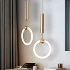 Suspension LED anneau doré et globe, trois modèles pour le chevet