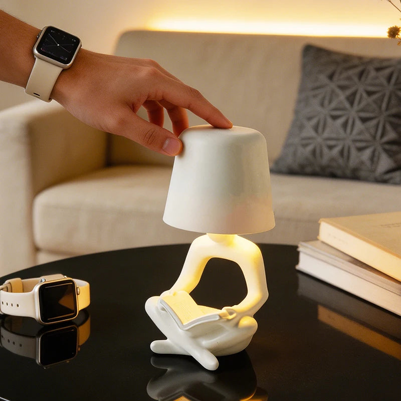 Lampe sans fil figurine qui lit un livre, chapeau tactile, 19 cm