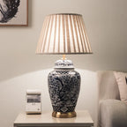 Grande lampe en céramique, porcelaine bleue ou céramique mate