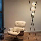 Lampadaire trépied à trois lunes imprimées en 3D, structure noire