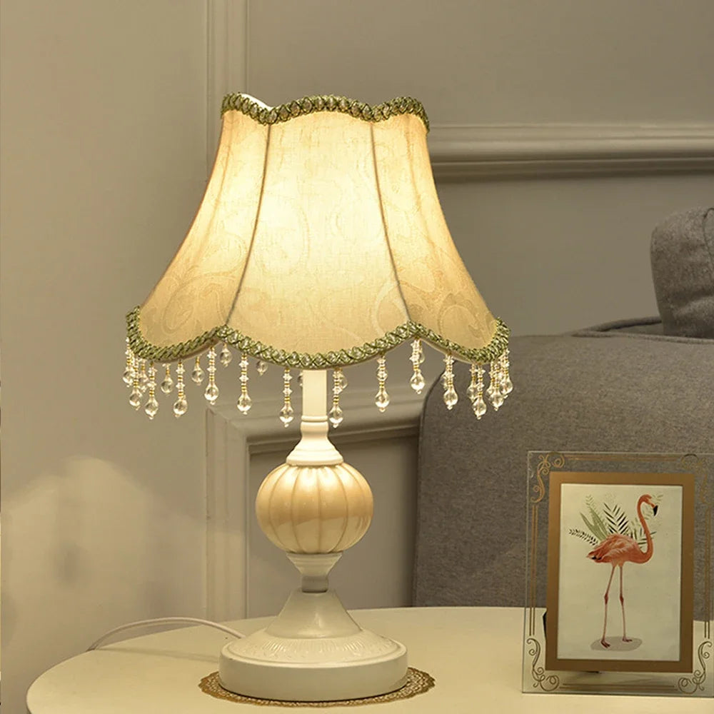 Une lampe romantique pour chambre et petit salon