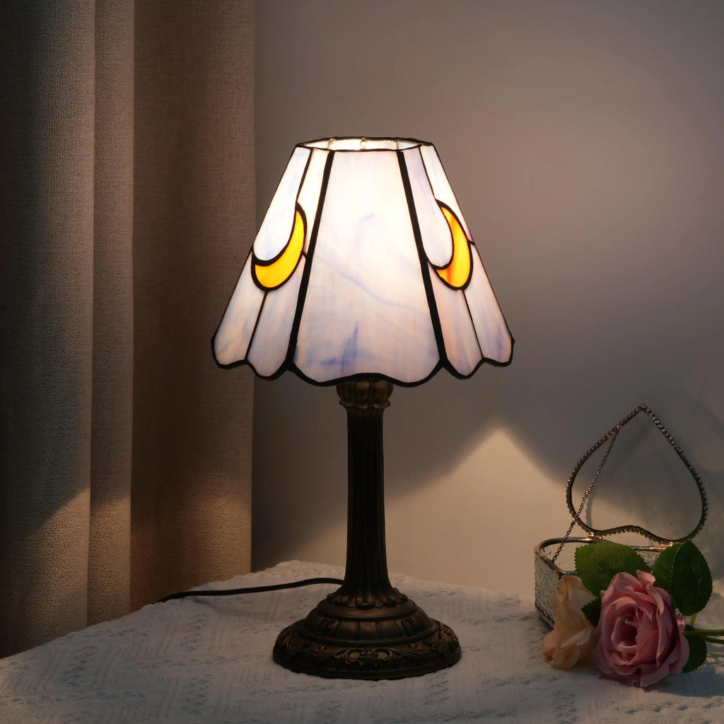 Petite lampe de chevet style Tiffany à croissants de lune