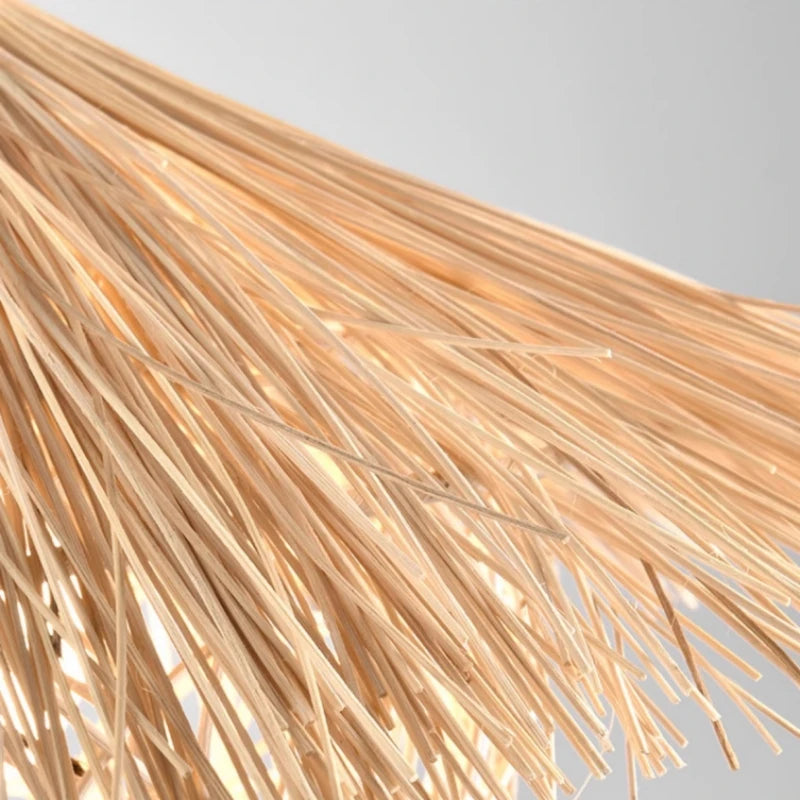 Lustre chapeau de paille sur nid en bambou, beige ou marron