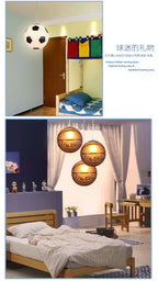 Suspension ballon de foot ou de basket en verre, chambre d'enfant