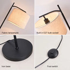 Lampadaire à potence noir, abat-jour en tissu ou en rotin tressé