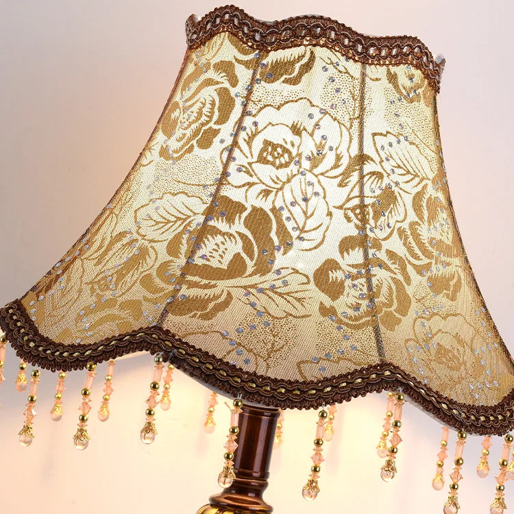 Lampe de chevet baroque en résine à coquille, abat-jour jacquard doré