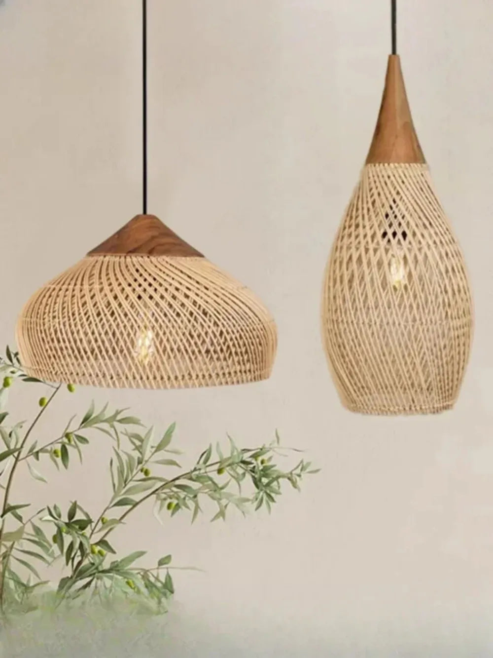 Suspension goutte en rotin à coiffe en bois foncé, câble noir 120 cm