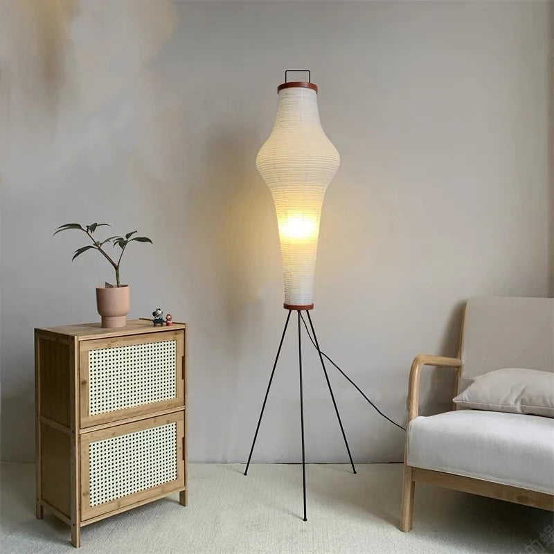 Lampadaire en papier de riz sur trépied, silhouette élancée 162 cm