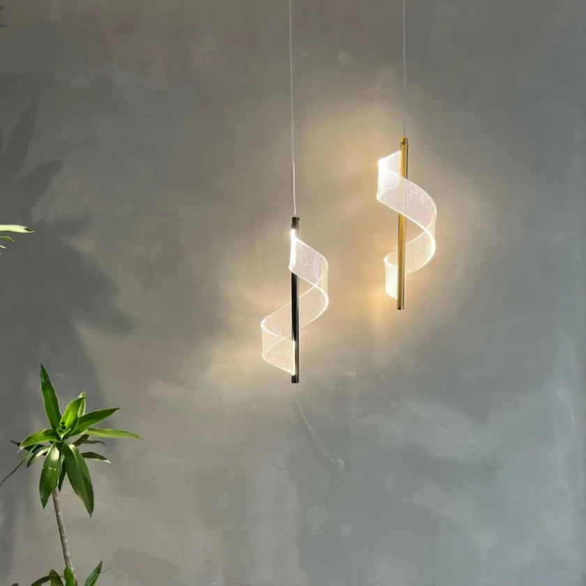 Suspension LED spirale acrylique sur tube 30 cm, dorée ou noire