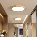 Plafonnier LED extra-plat rond finition bois clair, Ø 23 ou 30 cm