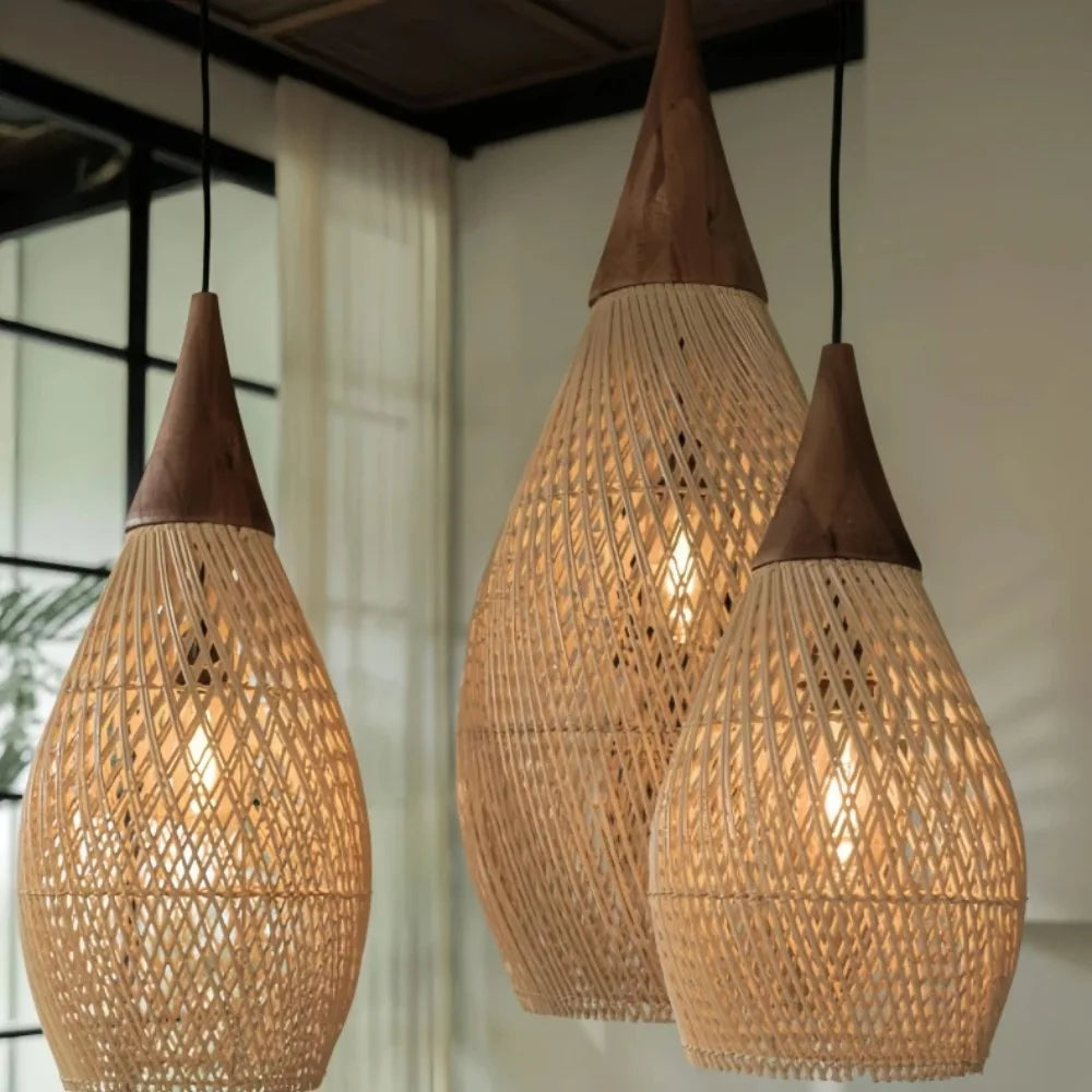 Suspension goutte en rotin à coiffe en bois foncé, câble noir 120 cm