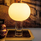 Lampe champignon en verre opalin sur colonne de verre clair