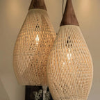 Suspension goutte en rotin à coiffe en bois foncé, câble noir 120 cm