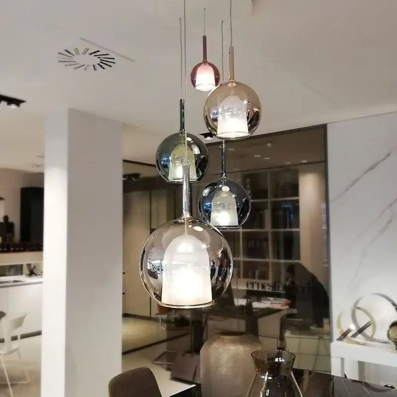 Suspension boule en verre et cône dépoli intérieur, Ø 15 à 25 cm