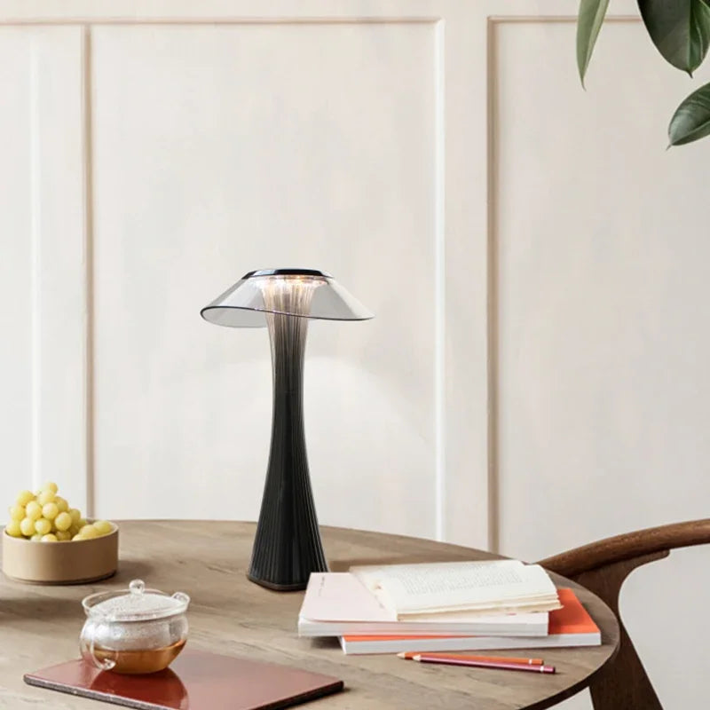 Une lampe sculpturale pour buffet, dîner et chevet