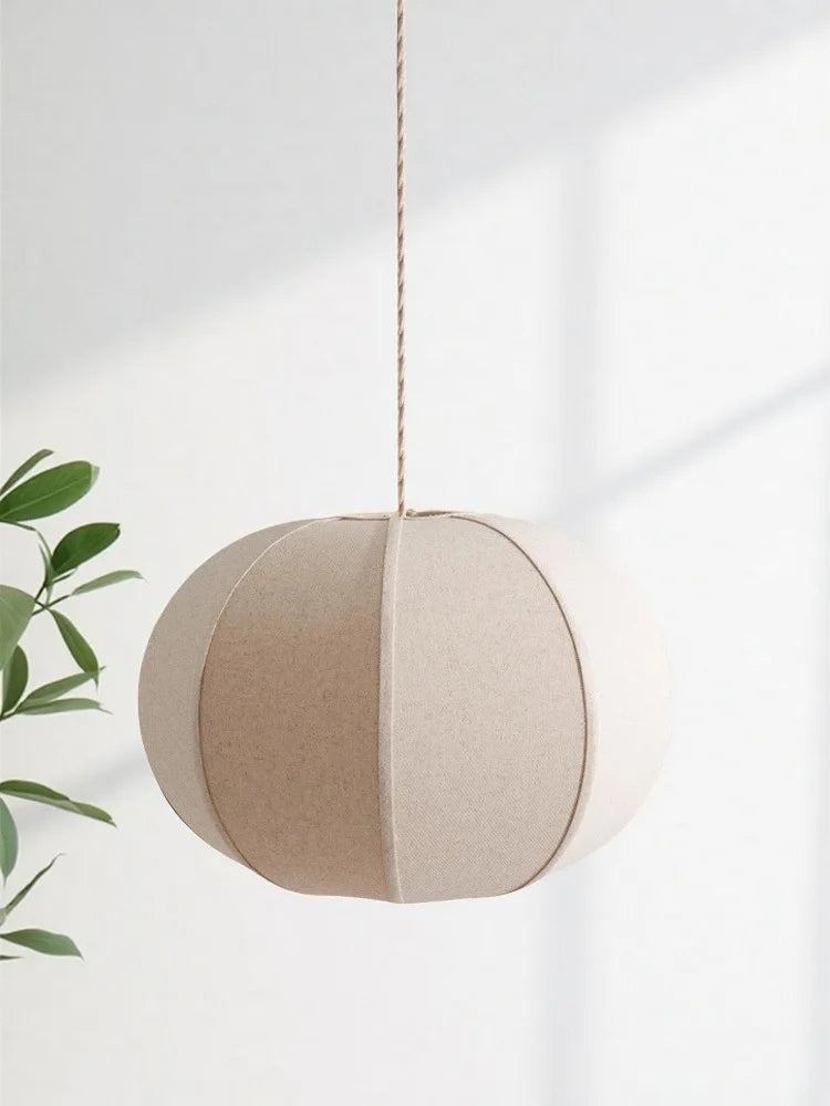 Un lampion de toile pour un intérieur épuré