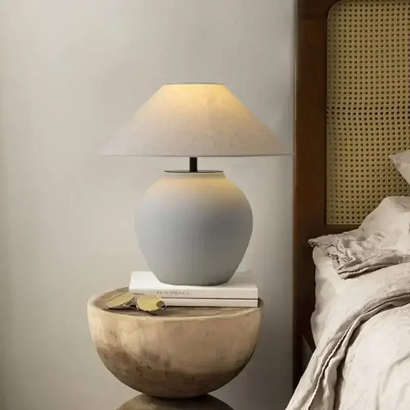 Grande lampe en céramique, porcelaine bleue ou céramique mate