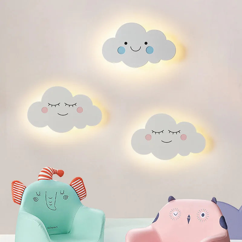 Applique murale nuage souriant LED ultra-plate, chambre d'enfant