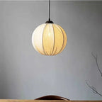 Suspension boule en tissu froissé, Ø 35 ou 40 cm, ampoule LED fournie