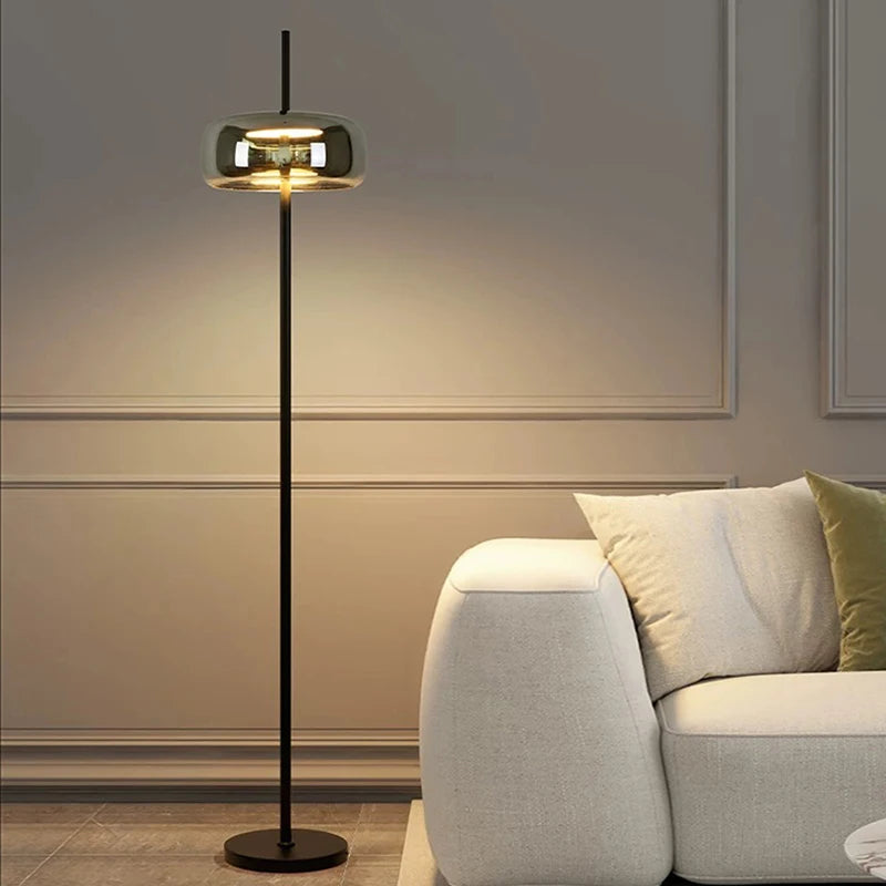 Lampadaire LED à dôme de verre ambré ou fumé, tige fine 160 cm