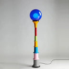 Lampadaire macarons multicolore à globe, colonne façon bonbons