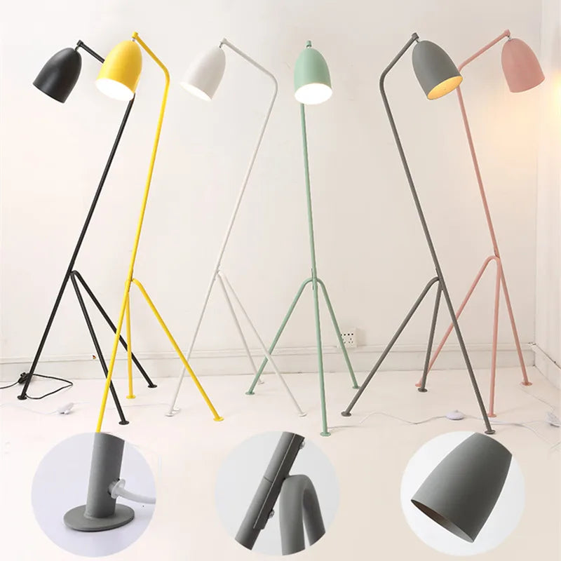 Lampadaire liseuse trépied en métal, abat-jour conique 133 cm