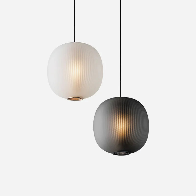 Suspension en verre dépoli strié, effet lanterne